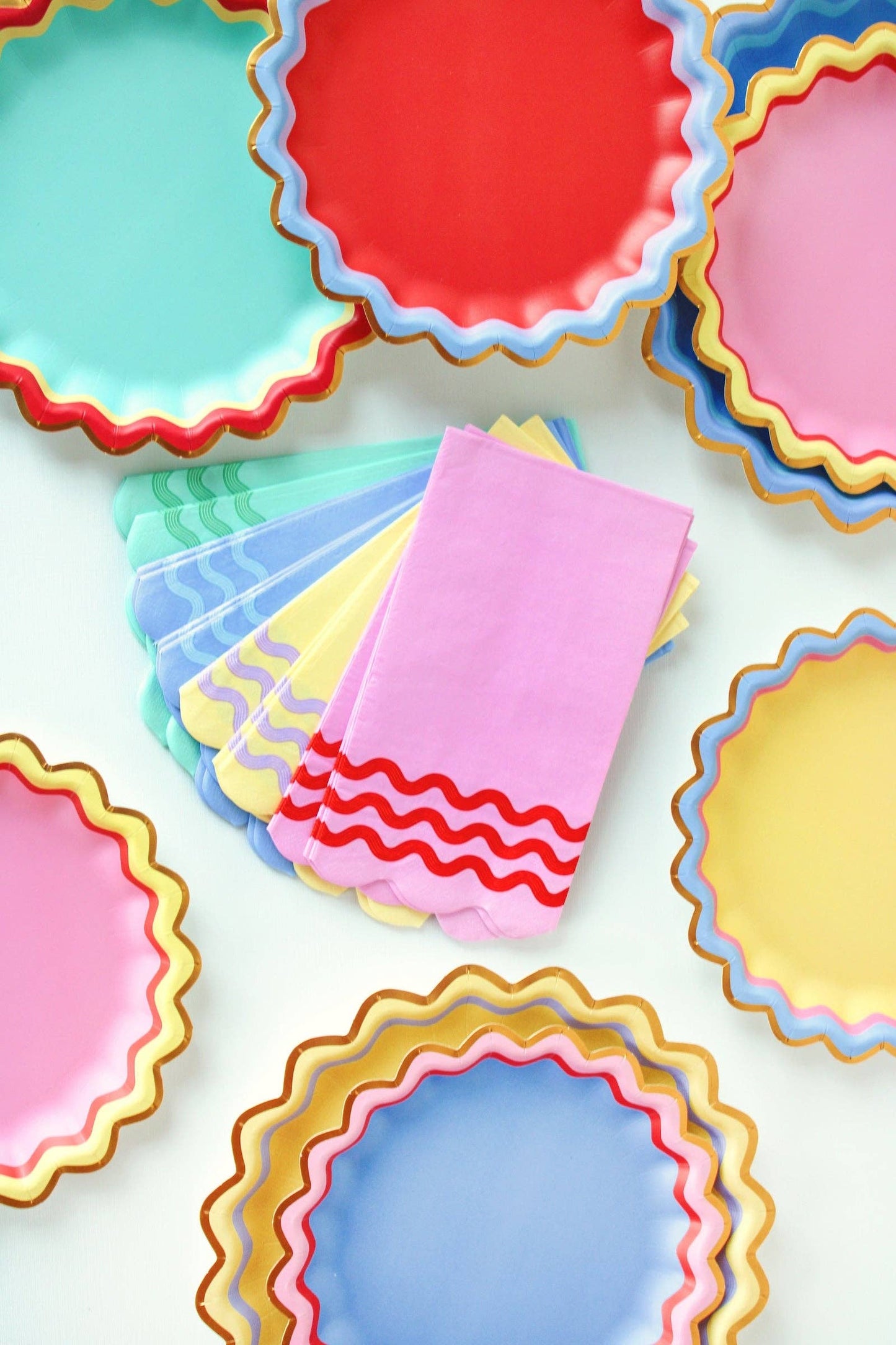 Rainbow Ric Rac Assorted Dinner Plates (10 ct)